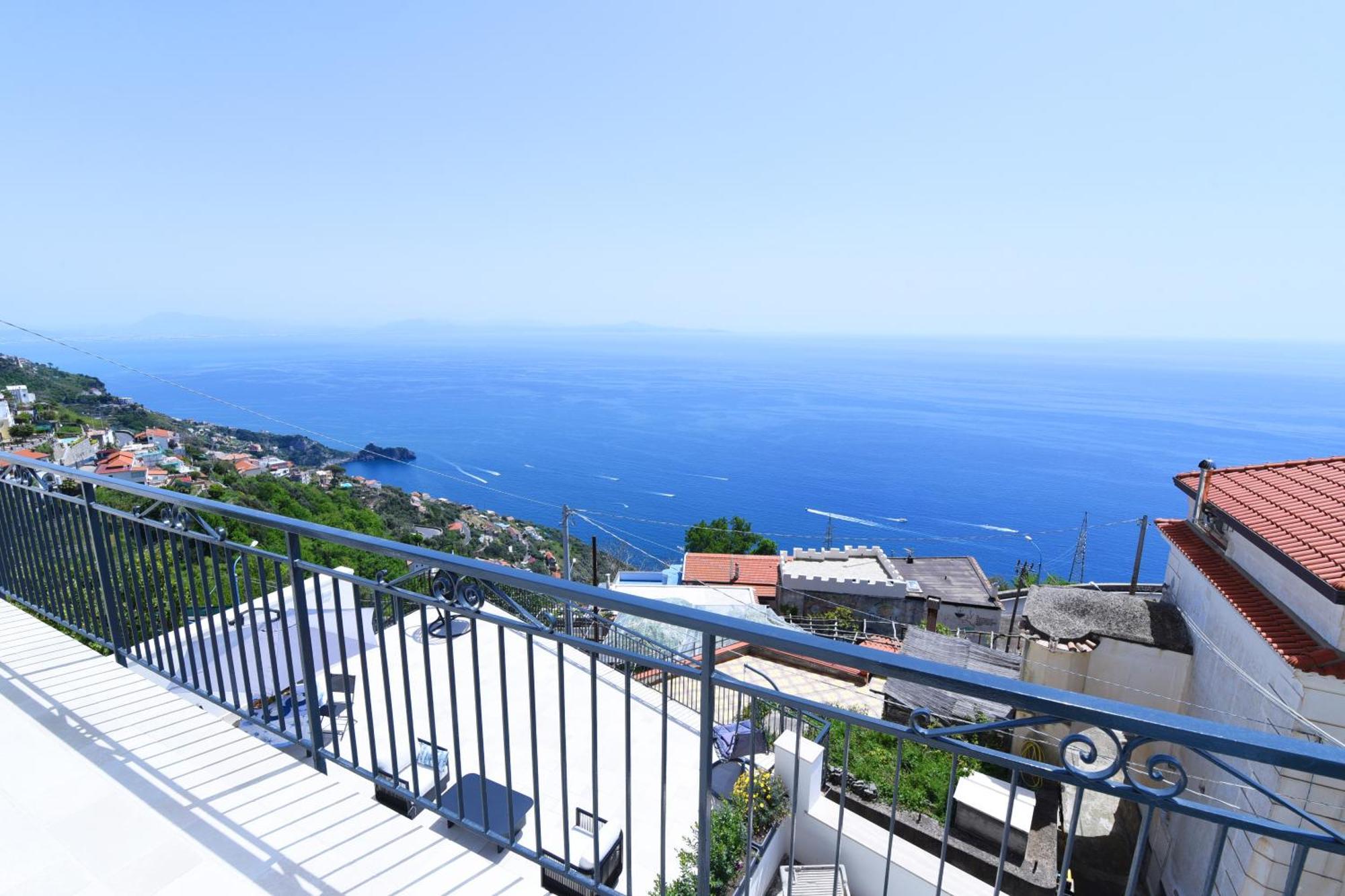 B&B Blue View Furore Eksteriør billede